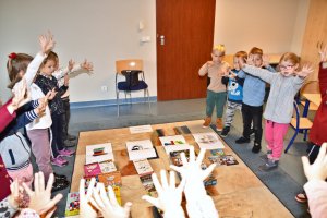 Na zdjęciu dzieci w czasie zajęć.