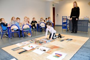 Na zdjęciu dzieci w czasie zajęć.