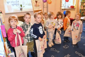 Na zdjęciu dzieci w czasie zajęć.