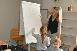 Na zdjęciu dzieci w czasie zajęć.