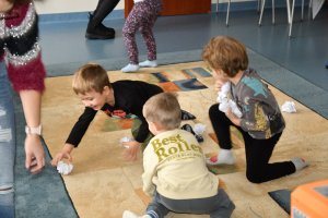 Na zdjęciu dzieci w czasie zajęć.