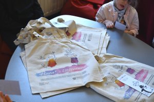 Na zdjęciu dzieci w czasie zajęć.