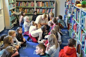 Na zdjęciu dzieci w czasie zajęć.