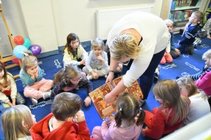 Na zdjęciu dzieci w czasie zajęć.