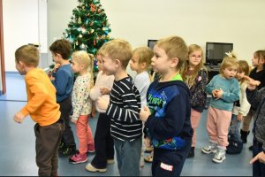 Na zdjęciu dzieci w czasie zajęć.