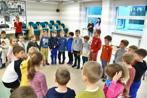 Na zdjęciu dzieci w czasie zajęć.