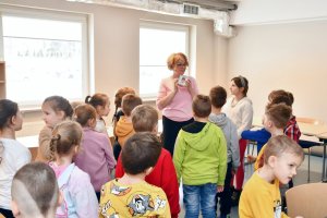 Na zdjęciu dzieci w czasie zajęć.