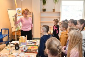 Na zdjęciu dzieci w czasie zajęć.