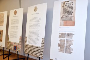 Na zdjęciu elementy wystawy.