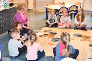 Na zdjęciu dzieci w czasie zajęć.