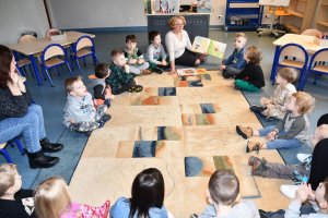 Na zdjęciu dzieci w czasie zajęć.