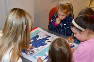 Na zdjęciu dzieci w czasie zajęć.