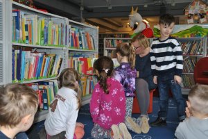 Na zdjęciu dzieci w czasie zajęć.