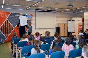 Na zdjęciu dzieci w czasie zajęć.