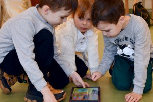 Na zdjęciu dzieci w czasie zajęć.