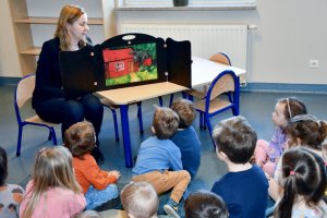 Na zdjęciu dzieci w czasie zajęć.