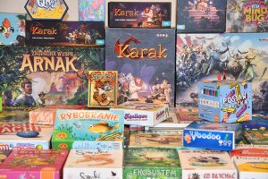 Na zdjęciu uczestnicy Wielkiego Boju Planszówkowego.