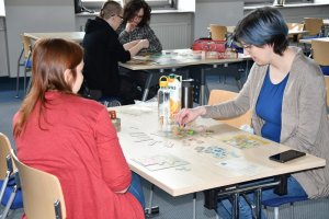 Na zdjęciu uczestnicy Wielkiego Boju Planszówkowego.