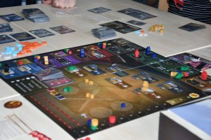 Na zdjęciu uczestnicy Wielkiego Boju Planszówkowego.