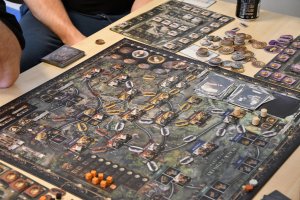Na zdjęciu uczestnicy Wielkiego Boju Planszówkowego.