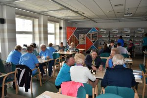 Na zdjęciu uczestnicy Wielkiego Boju Planszówkowego.