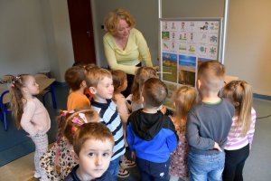 Na zdjęciu dzieci w czasie zajęć.