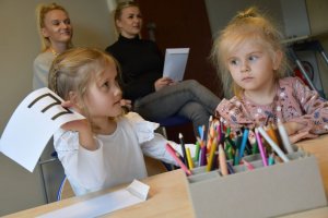 Na zdjęciu dzieci w czasie zajęć.