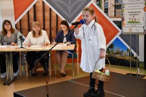 Na zdjęciu uczestnicy konkursu.