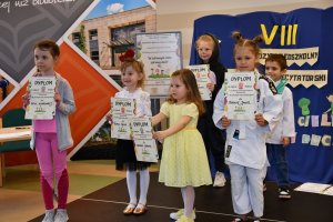 Na zdjęciu uczestnicy konkursu.