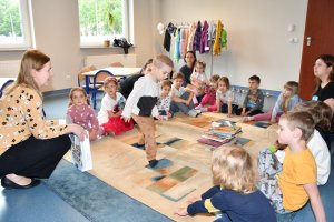 Na zdjęciu dzieci w czasie zajęć.