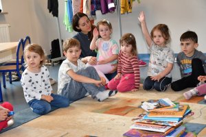 Na zdjęciu dzieci w czasie zajęć.