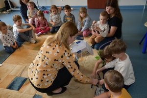 Na zdjęciu dzieci w czasie zajęć.