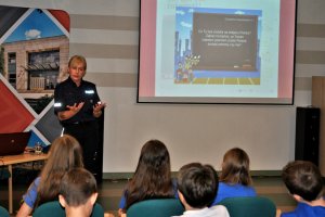 Na zdjęciu policjanci.