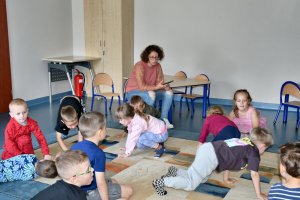 Na zdjęciu dzieci w czasie zajęć.