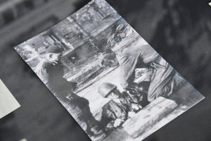 Na zdjęciu elementy wystawy.