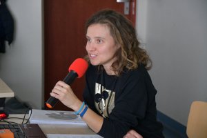 Na zdjęciu prowadząca spotkanie.