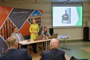 Na zdjęciu dyrektor biblioteki Agnieszka Kuś.