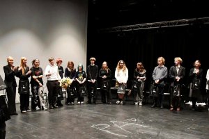 Na zdjęciu aktorzy biorący udział w wystąpieniu.