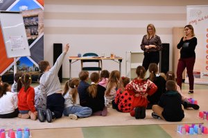 Na zdjęciu dzieci w czasie zajęć.