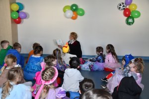 Na zdjęciu dzieci w czasie zajęć.