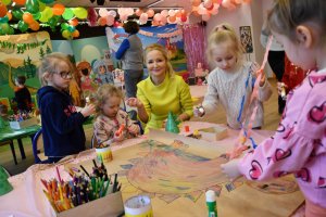 Na zdjęciu dzieci w czasie zajęć.