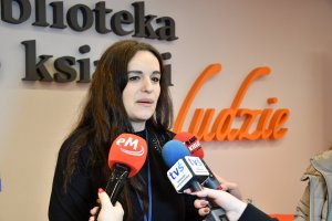 Na zdjęciu osoby oddające krew.