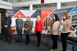 Na zdjęciu członkowie kapituły Świętokrzyskiej Nagrowdy Literackiej