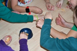 Na zdjęciu dzieci w czasie zajęć.