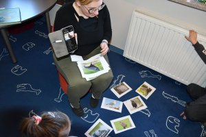 Na zdjęciu dzieci w czasie zajęć.