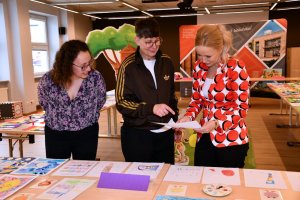 Na zdjęciu członkowie komisji konkursowej.