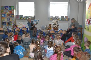 Na zdjęciu dzieci w czasie zajęć.