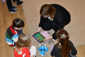 Na zdjęciu dzieci w czasie zajęć.