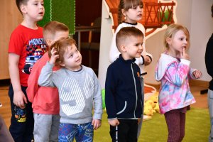 Na zdjęciu dzieci w czasie zajęć.