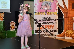 Na zdjęciu dzieci biorace udział w konkursie